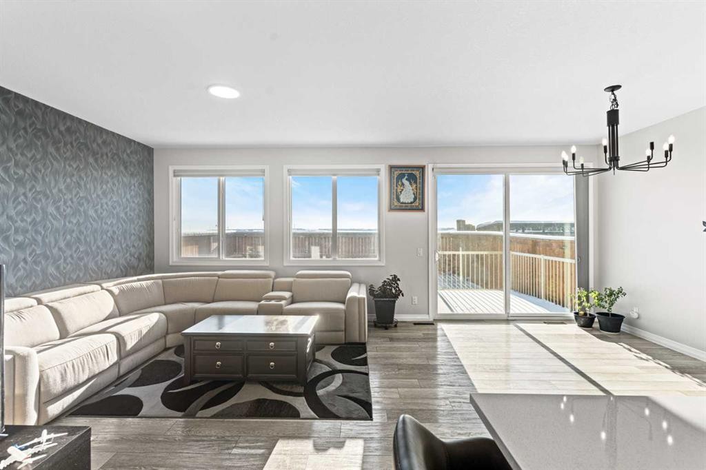 437 Corner Meadows Way Ne, Calgary, AB - Indoor Photo Showing Other Room