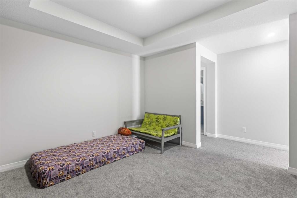 437 Corner Meadows Way Ne, Calgary, AB - Indoor Photo Showing Bedroom