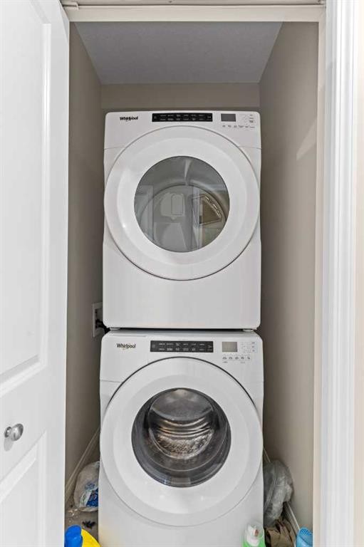 437 Corner Meadows Way Ne, Calgary, AB - Indoor Photo Showing Laundry Room