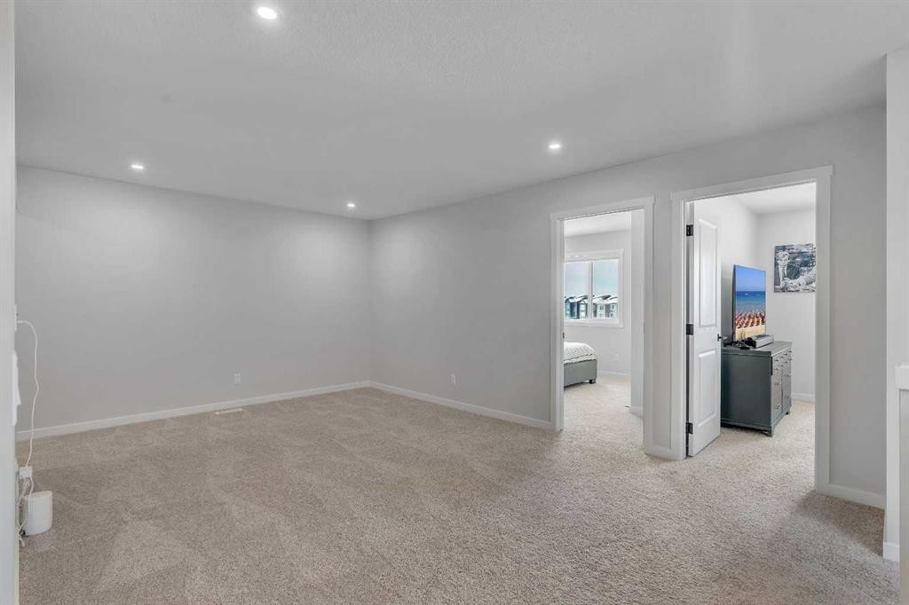 23 Savoy Terrace Se, Calgary, AB - Indoor