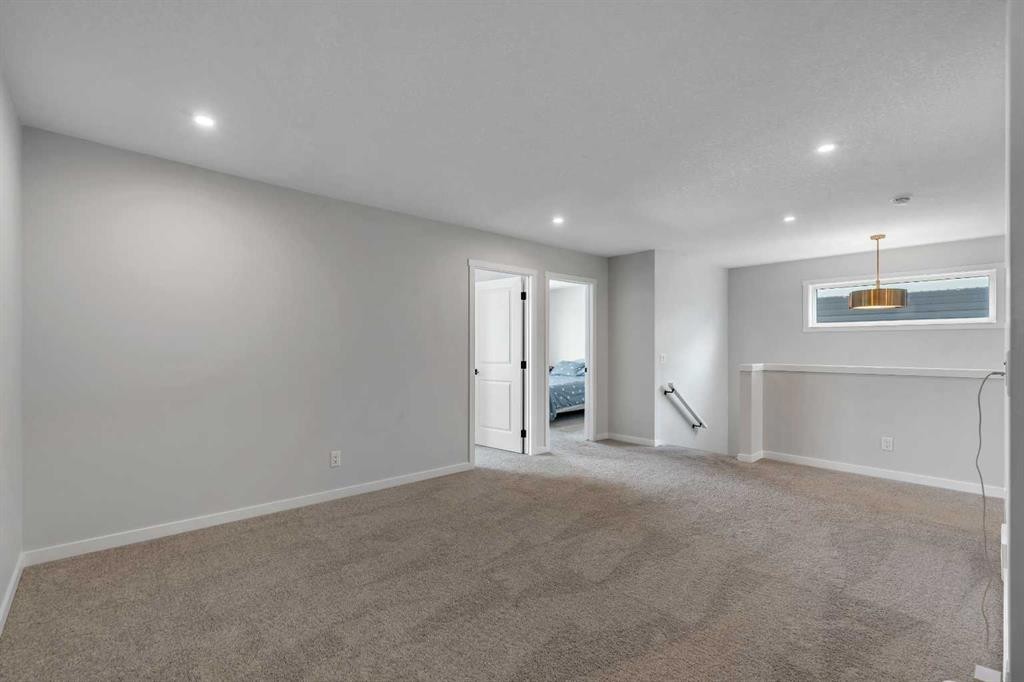 23 Savoy Terrace Se, Calgary, AB - Indoor Photo Showing Bathroom