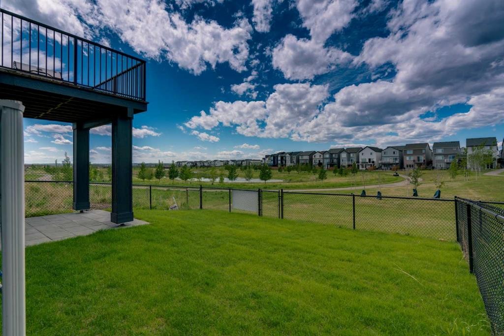 23 Savoy Terrace Se, Calgary, AB - Outdoor