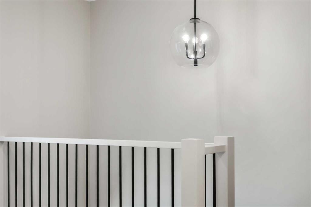 8 Waterford Glen, Chestermere, AB - Indoor Photo Showing Other Room
