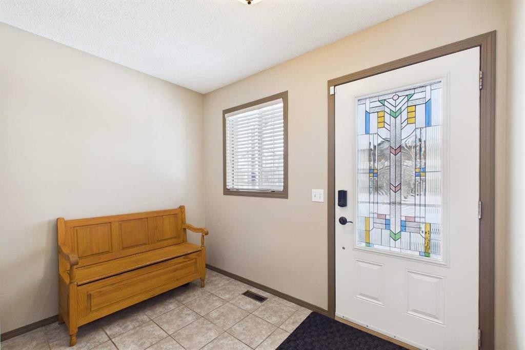 115 Citadel Mesa Close Nw, Calgary, AB - Indoor Photo Showing Other Room