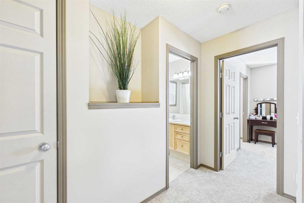 115 Citadel Mesa Close Nw, Calgary, AB - Indoor Photo Showing Other Room