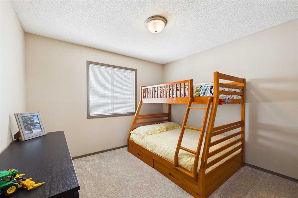 115 Citadel Mesa Close Nw, Calgary, AB - Indoor Photo Showing Bedroom