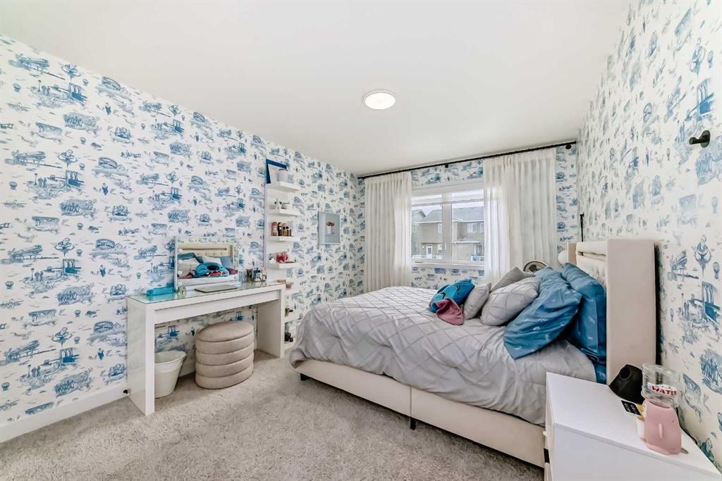385 Edith Road Nw, Calgary, AB - Indoor Photo Showing Bedroom