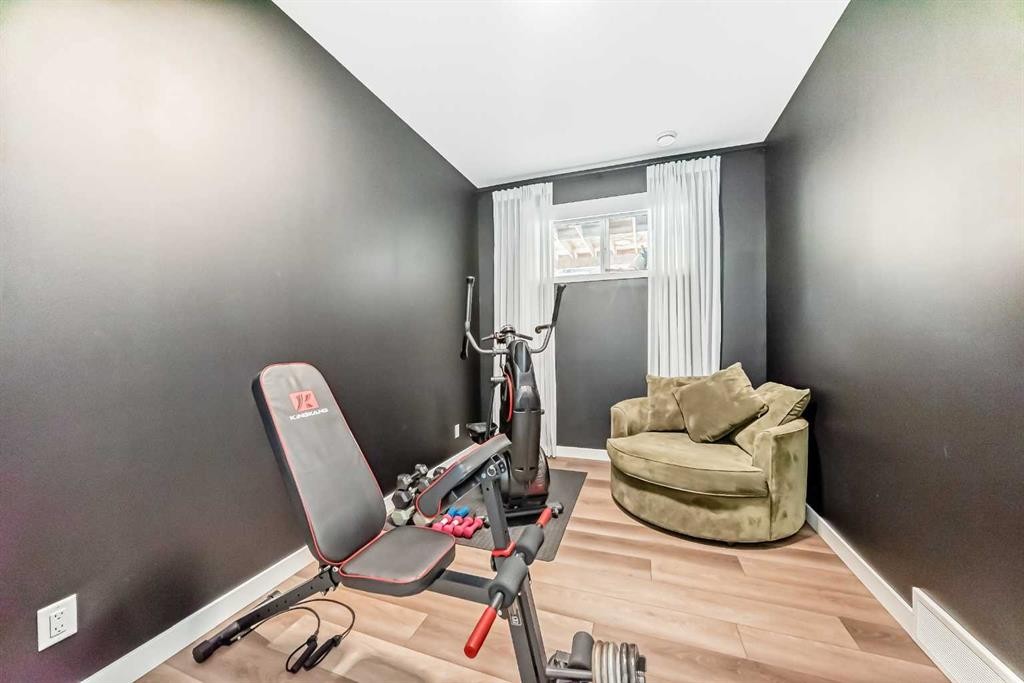 385 Edith Road Nw, Calgary, AB - Indoor