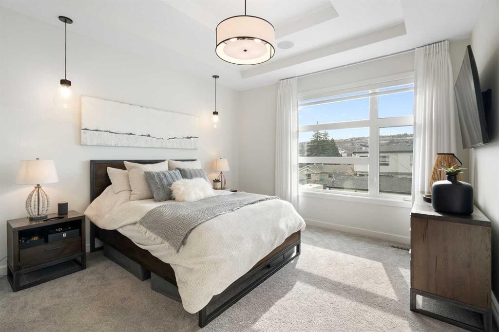 4615 20 Avenue Nw, Calgary, AB - Indoor Photo Showing Bedroom