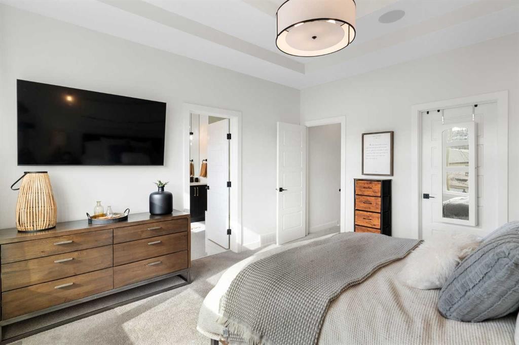 4615 20 Avenue Nw, Calgary, AB - Indoor Photo Showing Bedroom