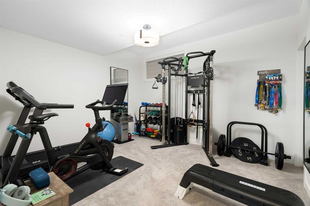 4615 20 Avenue Nw, Calgary, AB - Indoor Photo Showing Gym Room