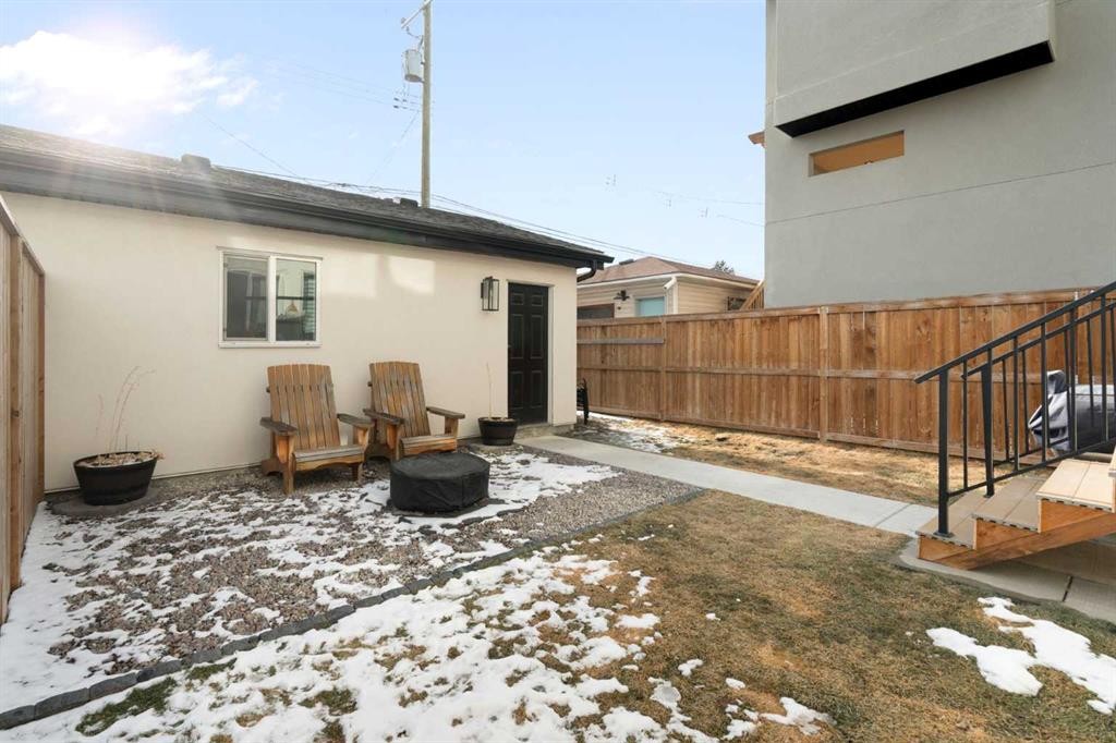 4615 20 Avenue Nw, Calgary, AB - Outdoor With Exterior