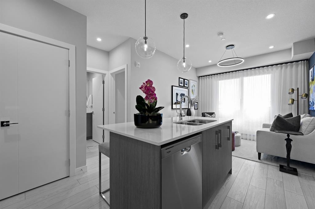 2116-63 Corner Glen Crescent Ne, Calgary, AB - Indoor Photo Showing Kitchen With Double Sink With Upgraded Kitchen