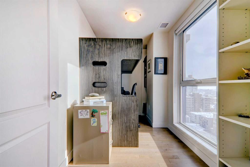 1409-303 13 Avenue Sw, Calgary, AB - Indoor Photo Showing Other Room