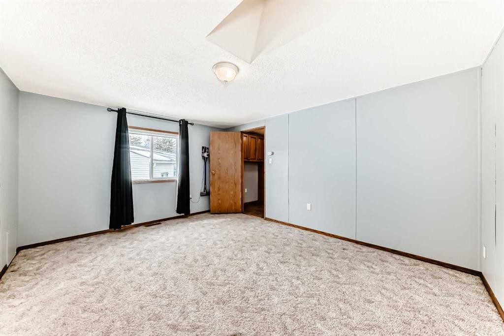 272 Burroughs Circle Ne, Calgary, AB