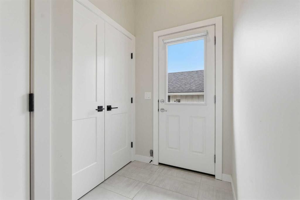 56 Iris Crescent, Okotoks, AB - Indoor Photo Showing Other Room