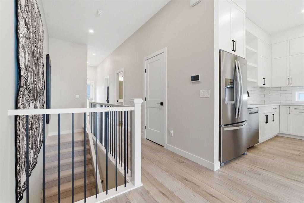 56 Iris Crescent, Okotoks, AB - Indoor