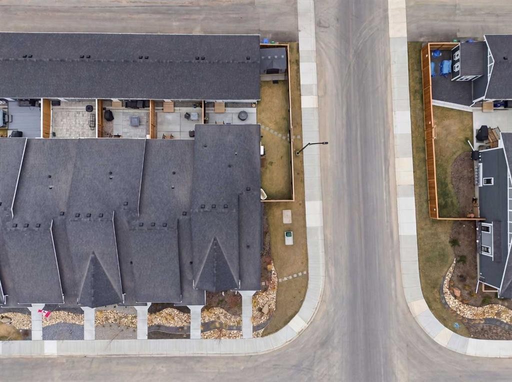 56 Iris Crescent, Okotoks, AB -