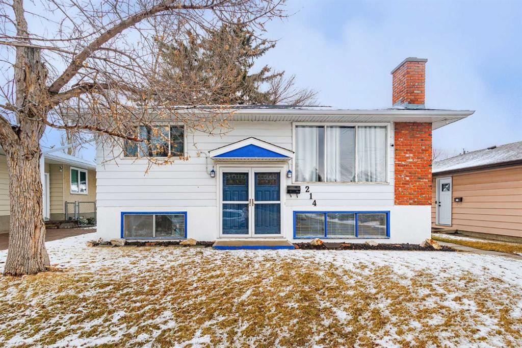 214 Huntington Close Ne, Calgary, AB - Outdoor