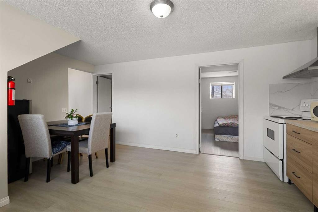 214 Huntington Close Ne, Calgary, AB - Indoor