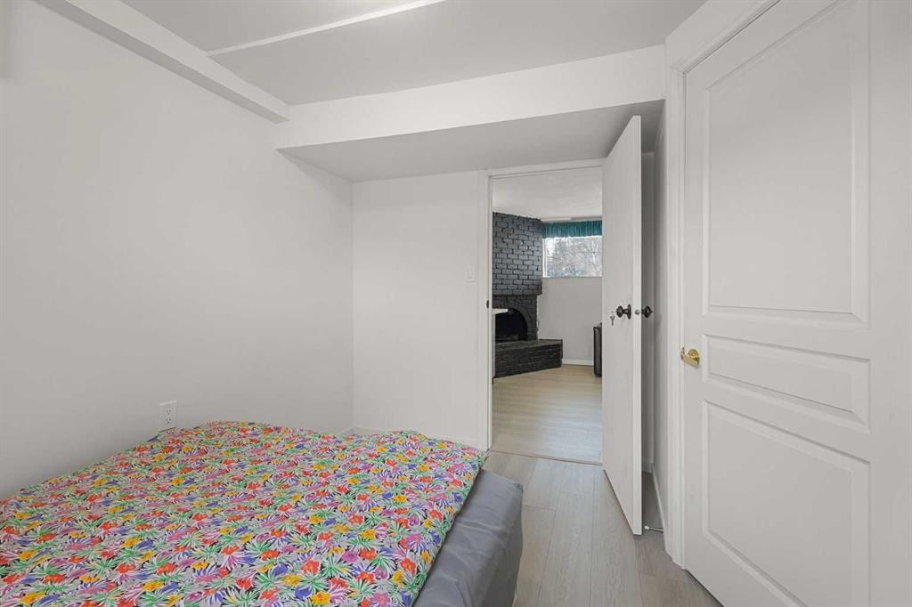 214 Huntington Close Ne, Calgary, AB - Indoor Photo Showing Bedroom
