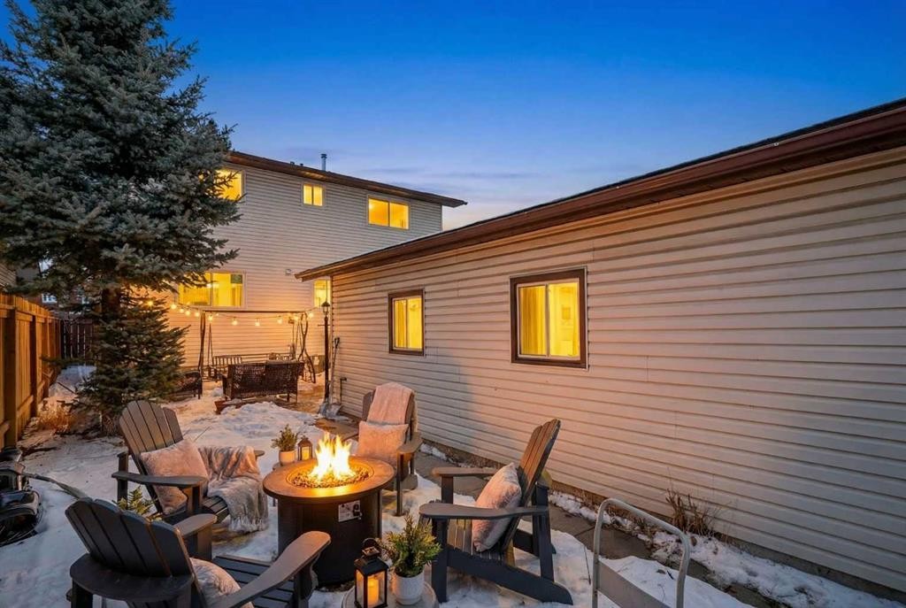 247 Templewood Road Ne, Calgary, AB - Outdoor With Exterior