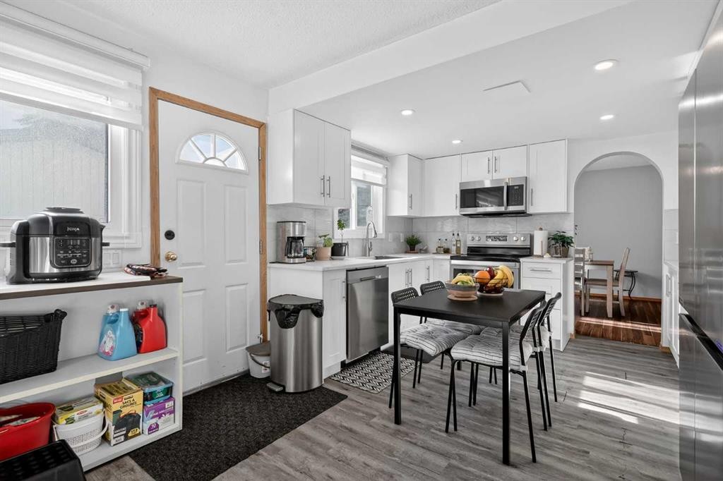 247 Templewood Road Ne, Calgary, AB - Indoor