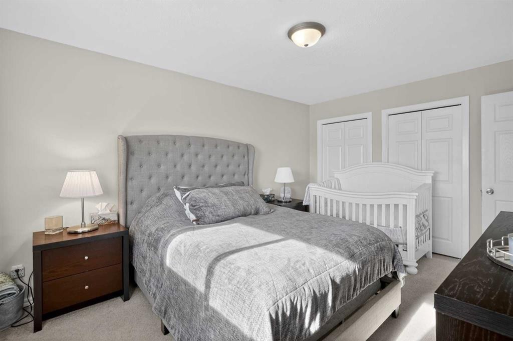 247 Templewood Road Ne, Calgary, AB - Indoor Photo Showing Bedroom