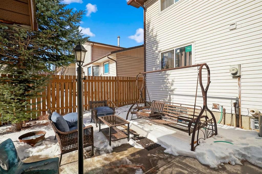 247 Templewood Road Ne, Calgary, AB - Outdoor With Exterior