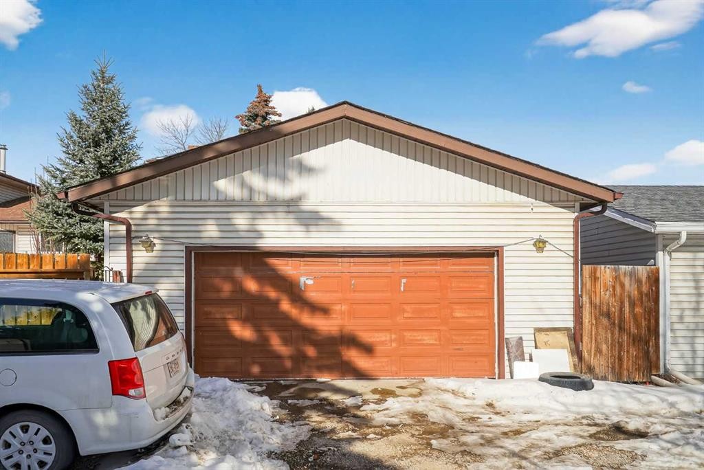 247 Templewood Road Ne, Calgary, AB - Outdoor With Exterior