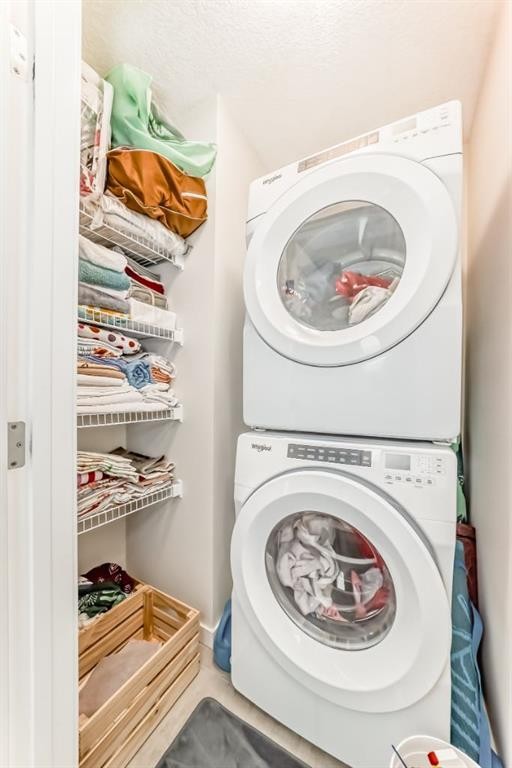 206 Cranbrook Square Se, Calgary, AB - Indoor Photo Showing Laundry Room