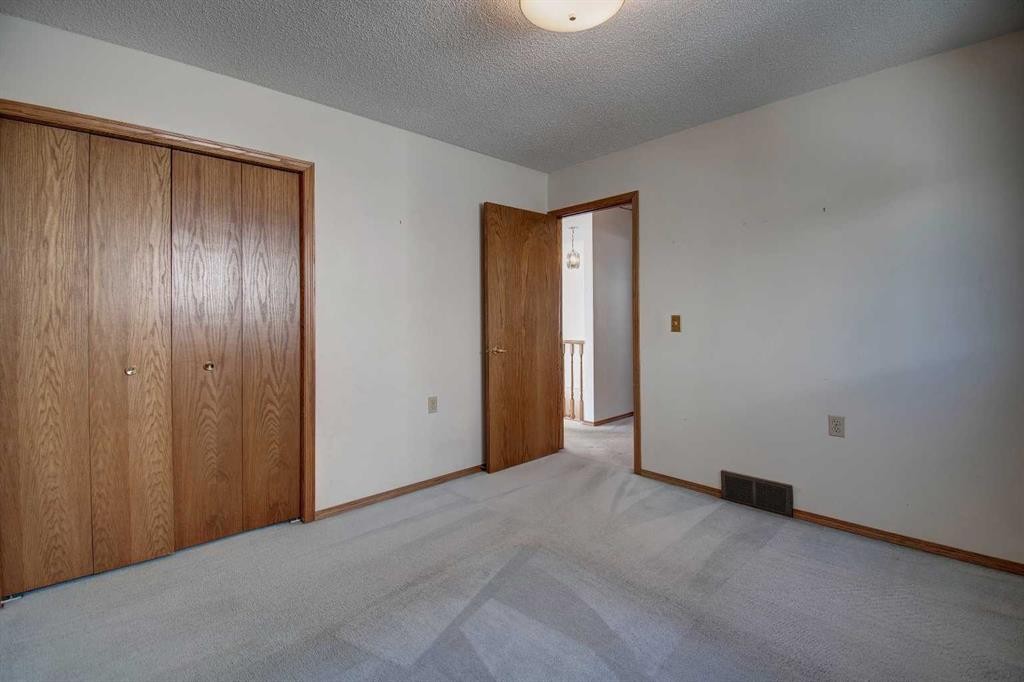 273 Woodside Road Nw, Airdrie, AB - Indoor Photo Showing Other Room