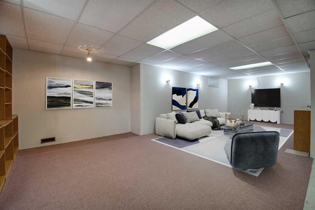 273 Woodside Road Nw, Airdrie, AB - Indoor