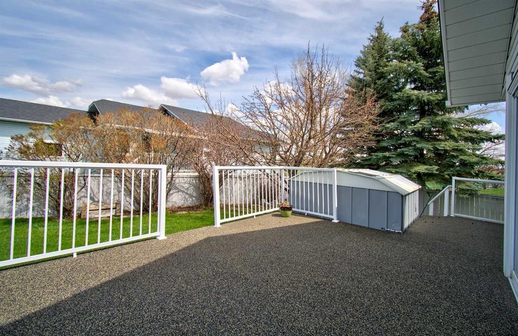 273 Woodside Road Nw, Airdrie, AB - Outdoor