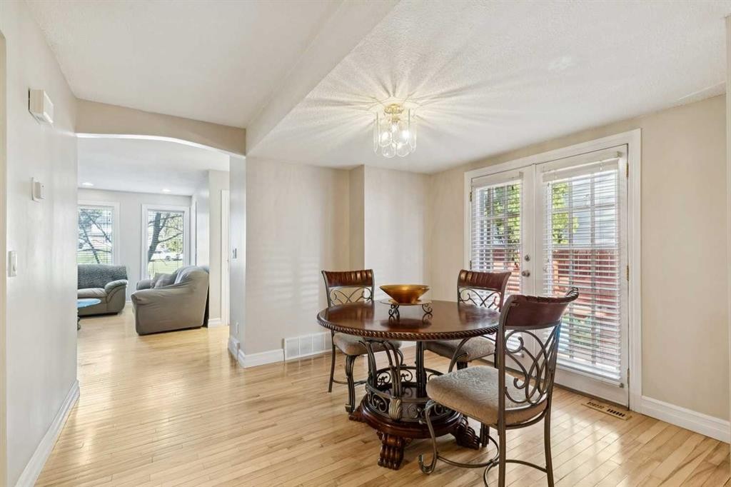 37 Ranch Glen Drive Nw, Calgary, AB - Indoor Photo Showing Dining Room