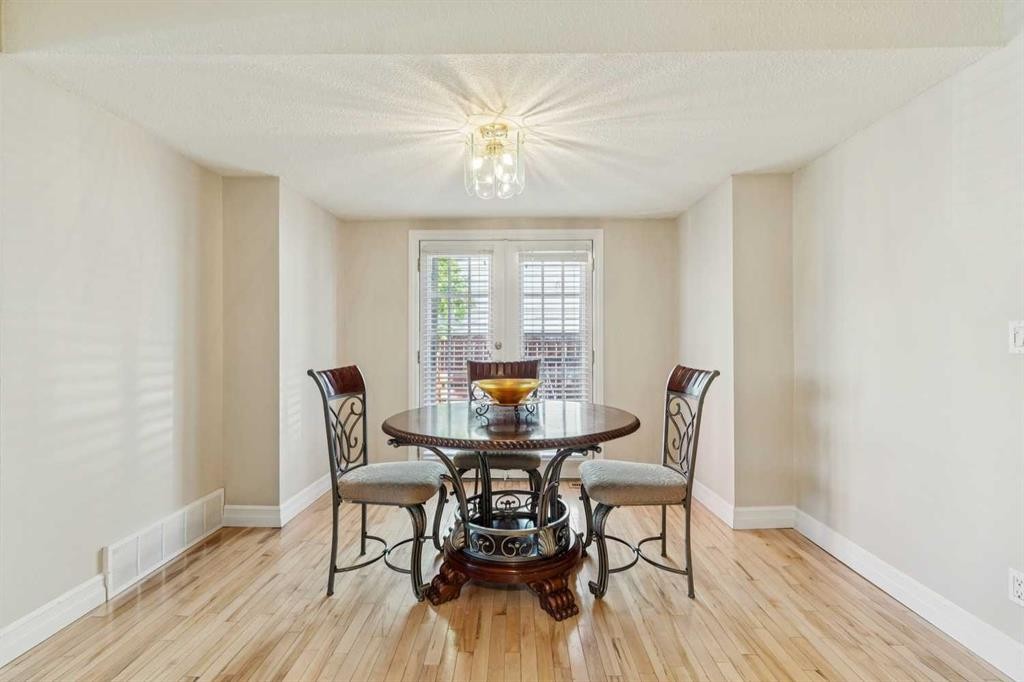 37 Ranch Glen Drive Nw, Calgary, AB - Indoor Photo Showing Dining Room