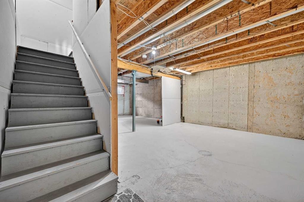 150 Everridge Common Sw, Calgary, AB - Indoor Photo Showing Basement