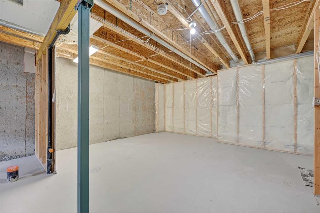 150 Everridge Common Sw, Calgary, AB - Indoor Photo Showing Basement