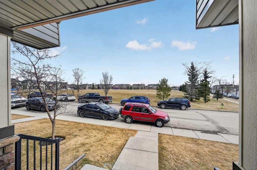 150 Everridge Common Sw, Calgary, AB - Outdoor