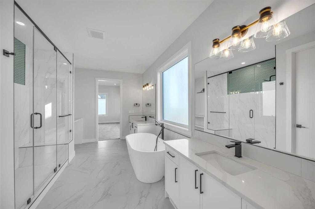 384 Watercrest Place, Chestermere, AB - Indoor Photo Showing Bathroom