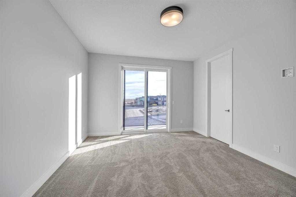 384 Watercrest Place, Chestermere, AB - Indoor Photo Showing Other Room