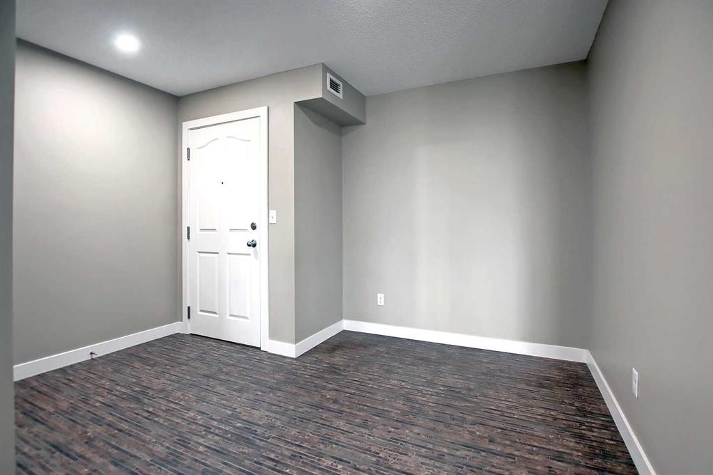 301-355 Taralake Way Ne, Calgary, AB - Indoor Photo Showing Other Room
