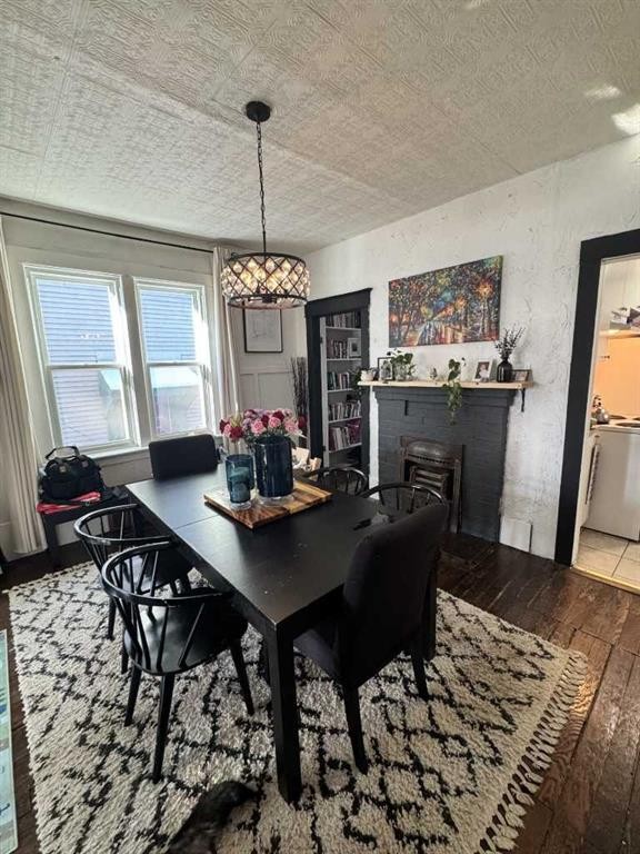 722 2 Avenue Nw, Calgary, AB - Indoor Photo Showing Dining Room