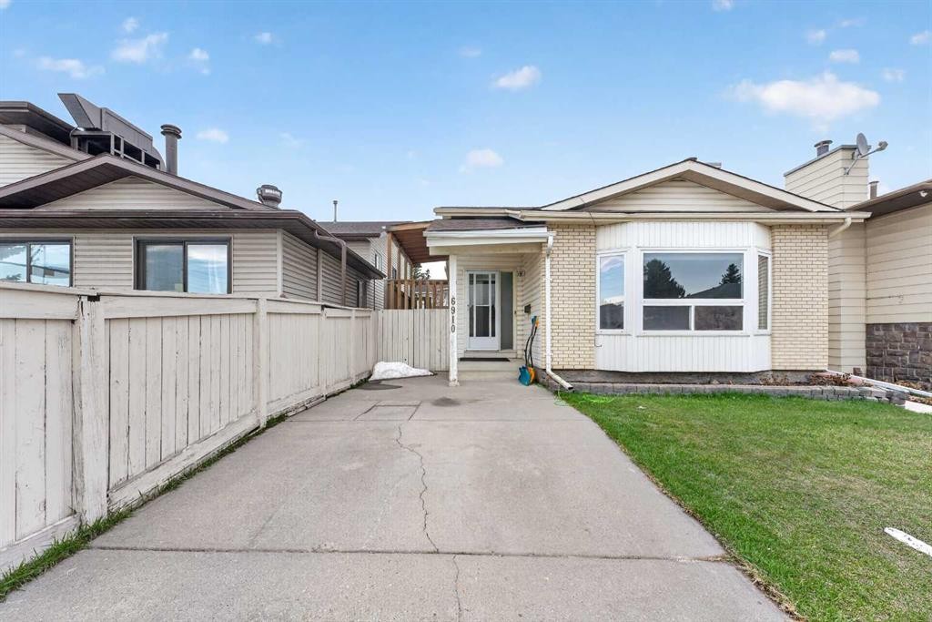 6910 26 Avenue Ne, Calgary, AB - Outdoor