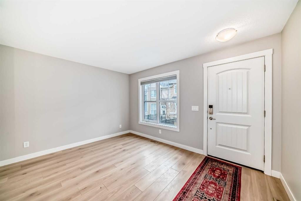 647 Cranbrook Walk Se, Calgary, AB - Indoor Photo Showing Other Room