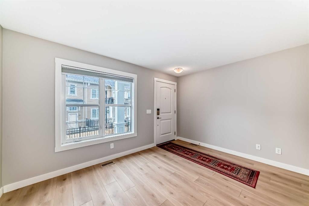 647 Cranbrook Walk Se, Calgary, AB - Indoor Photo Showing Other Room