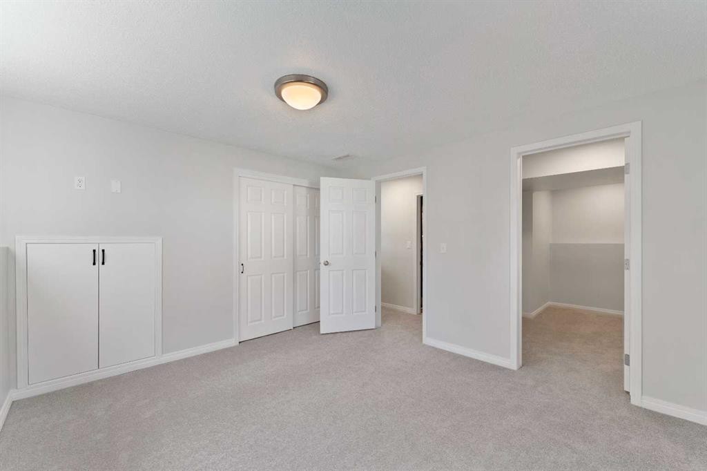 6808 Rundlehorn Drive Ne, Calgary, AB - Indoor Photo Showing Other Room