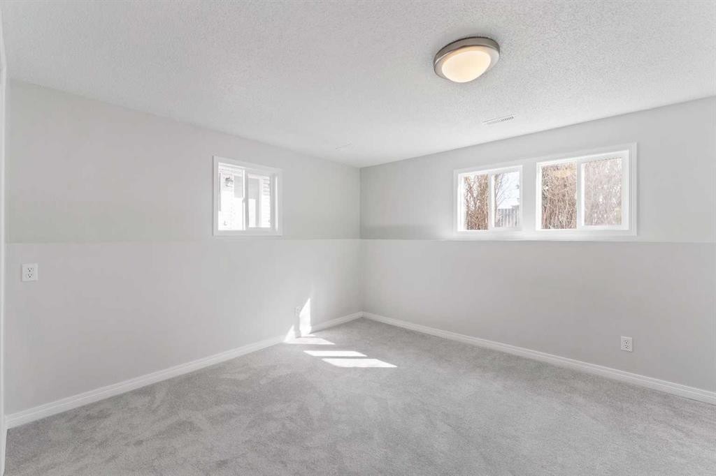 6808 Rundlehorn Drive Ne, Calgary, AB - Indoor Photo Showing Other Room
