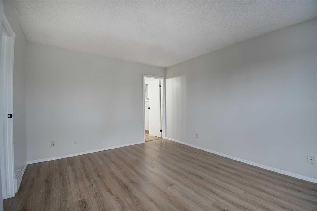 10316 Hidden Valley Drive Nw, Calgary, AB - Indoor Photo Showing Other Room