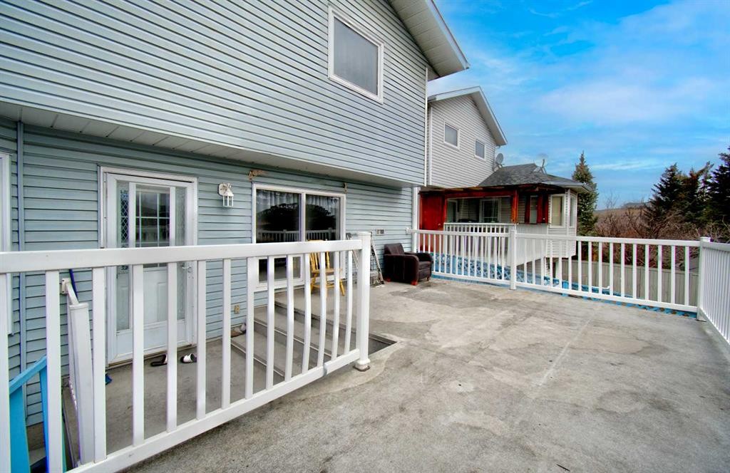 10316 Hidden Valley Drive Nw, Calgary, AB - Outdoor With Deck Patio Veranda